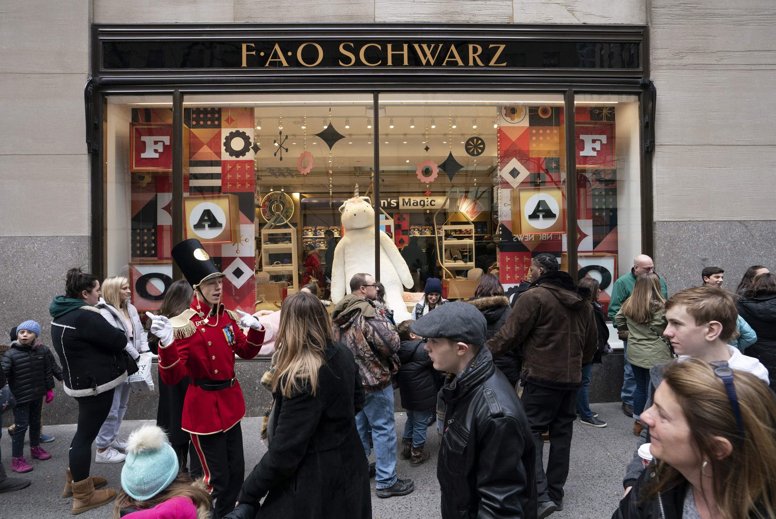 FAO Schwarz ដែលមានមូលដ្ឋាននៅទីក្រុងញូវយ៉កត្រូវបានគេរំពឹងថានឹងបើកទីតាំងថ្មីនៅក្នុងហាងទំនើប Nordstrom នៅលើ Fifth Avenue