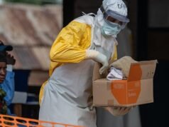 ចំនួនករណី Ebola កើនឡើងដល់ជាង 400 ខណៈដែលការភ័យខ្លាចនៃការផ្ទុះឡើងនៅអាហ្វ្រិកកណ្តាលកើនឡើង