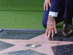 វីដេអូ។ David Beckham ទទួលបានតារានៅលើ Hollywood Walk of Fame