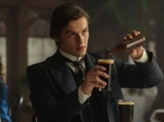 តារា Netflix លោក Louis Partridge ឆ្លើយតបទៅនឹងរបាយការណ៍ដែលភ្ជាប់គាត់ទៅ James Bond