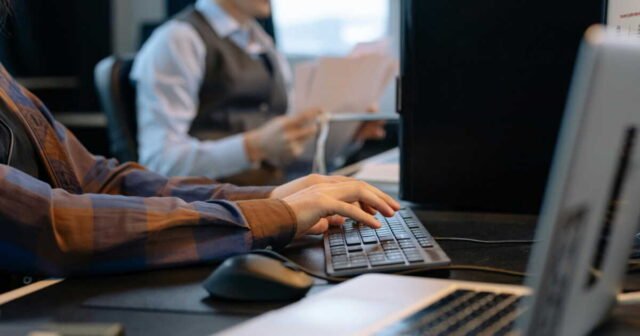 1780332714_oups-une-entreprise-depense-500-millions-de-dollars-en-ne-limitant-pas-l-usage-sur-l-ia-claude.jpg