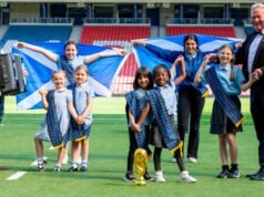 សមាជិកសភា North Lanarkshire កំពុងលើកទឹកចិត្តសាលារៀនឱ្យចូលរួមក្នុងទិវារបាំពិភពលោក