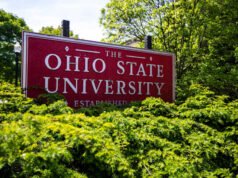 អ្នកគ្រប់គ្រងរដ្ឋ Ohio យល់ព្រមលើការទូទាត់ 100 លានដុល្លារជាមួយអតីតសិស្សរាប់រយនាក់ដែលត្រូវបានរំលោភបំពានដោយវេជ្ជបណ្ឌិត