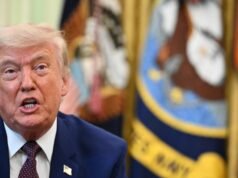 ខណៈពេលដែលលោក Trump និយាយអំពីកិច្ចព្រមព្រៀងមួយសម្រាប់ “ចុងសប្តាហ៍នេះ” សភាអាមេរិកកំពុងអនុម័តអត្ថបទមួយដើម្បីបញ្ចប់សង្រ្គាមនៅក្នុងប្រទេសអ៊ីរ៉ង់។