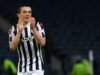 យើងបានថតឡានរបស់ John McGinn នៅ St Mirren ប៉ុន្តែខ្ញុំមិនអាចរង់ចាំមើលមិត្តចាស់របស់ខ្ញុំដោះកញ្ចប់នៅ World Cup