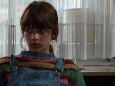 តារាសម្តែង Nastassja Kinski ដែលបានបង្ហាញខ្លួននៅក្មេងខ្ចីក្នុងខ្សែភាពយន្ត Wim Wenders (ទីបំផុត) ឈ្នះករណីរបស់នាង