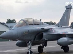 Rafale ស្ទាក់ចាប់ ULM នៅលើមេឃនៃទីក្រុង Nice រូបភាពគួរឱ្យចាប់អារម្មណ៍