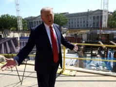 ម្ចាស់ជំនួយរបស់ Trump Ballroom បានផ្តល់ឱ្យ 50 ពាន់លានដុល្លារនៅក្នុងកិច្ចសន្យាដែលផ្តល់មូលនិធិដោយអ្នកជាប់ពន្ធក្នុងរយៈពេលប្រាំមួយខែចុងក្រោយ: អ្នកឃ្លាំមើល