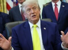 MAGA ស្អប់ AI ប៉ុន្តែ Trump យល់ស្របជាមួយ Bernie ថាវាអាចដល់ពេលដែលត្រូវកាន់កាប់រដ្ឋាភិបាលដោយផ្នែក