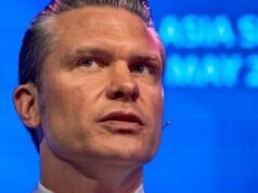 Pete Hegseth មានវត្តមាននៅក្នុងការប្រារព្ធ D-Day ប្រឆាំងនឹងផ្ទៃខាងក្រោយនៃការដកអាមេរិក