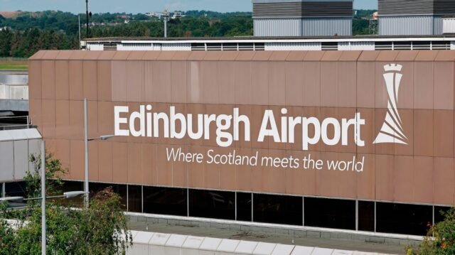 1780777142_1_CMP_SML_110725EdAirportParkingGV_002JPG.jpg