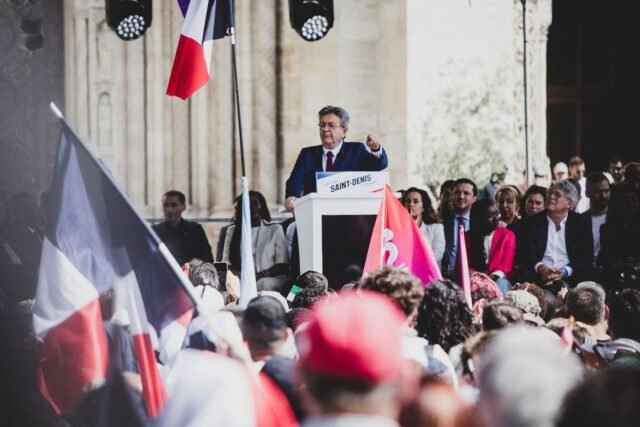 1780864674_2455723-jean-luc-melenchon-lors-de-son-premier-meeting-de-.jpg