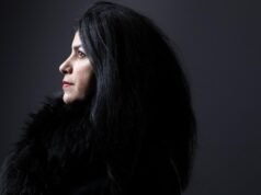 រដ្ឋាភិបាលនឹងគោរពដល់ Marjane Satrapi វាអាចមើលទៅដូចនេះ