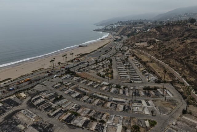 1780907998_APTOPIX_California_Wildfires_Palisades_Investigation_8_13_.jpg