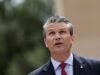 Jacqui Smith និយាយថា Hegseth “ខ្វះការណែនាំ” ជុំវិញការអត្ថាធិប្បាយអំពីការធ្វើចំណាកស្រុកនៅឯពិធីរំលឹកខួប D-Day នៅ Normandy