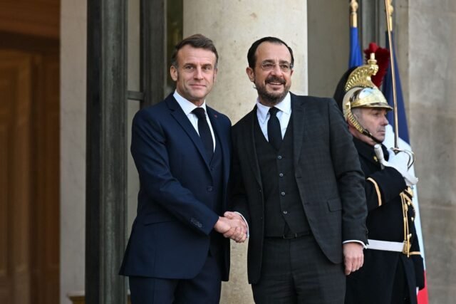 1780974697_2456763-la-france-et-chypre-ont-signe-lundi-8-juin-2026-a-.jpg