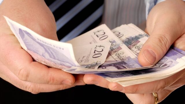 1781014374_0_Counting-money.jpg