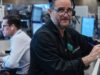 ការលក់ដ៏អាថ៌កំបាំងនៅលើ NASDAQ បង្កើនភាពតានតឹងក្នុងសប្តាហ៍ដ៏សំខាន់សម្រាប់ការជួញដូរ AI