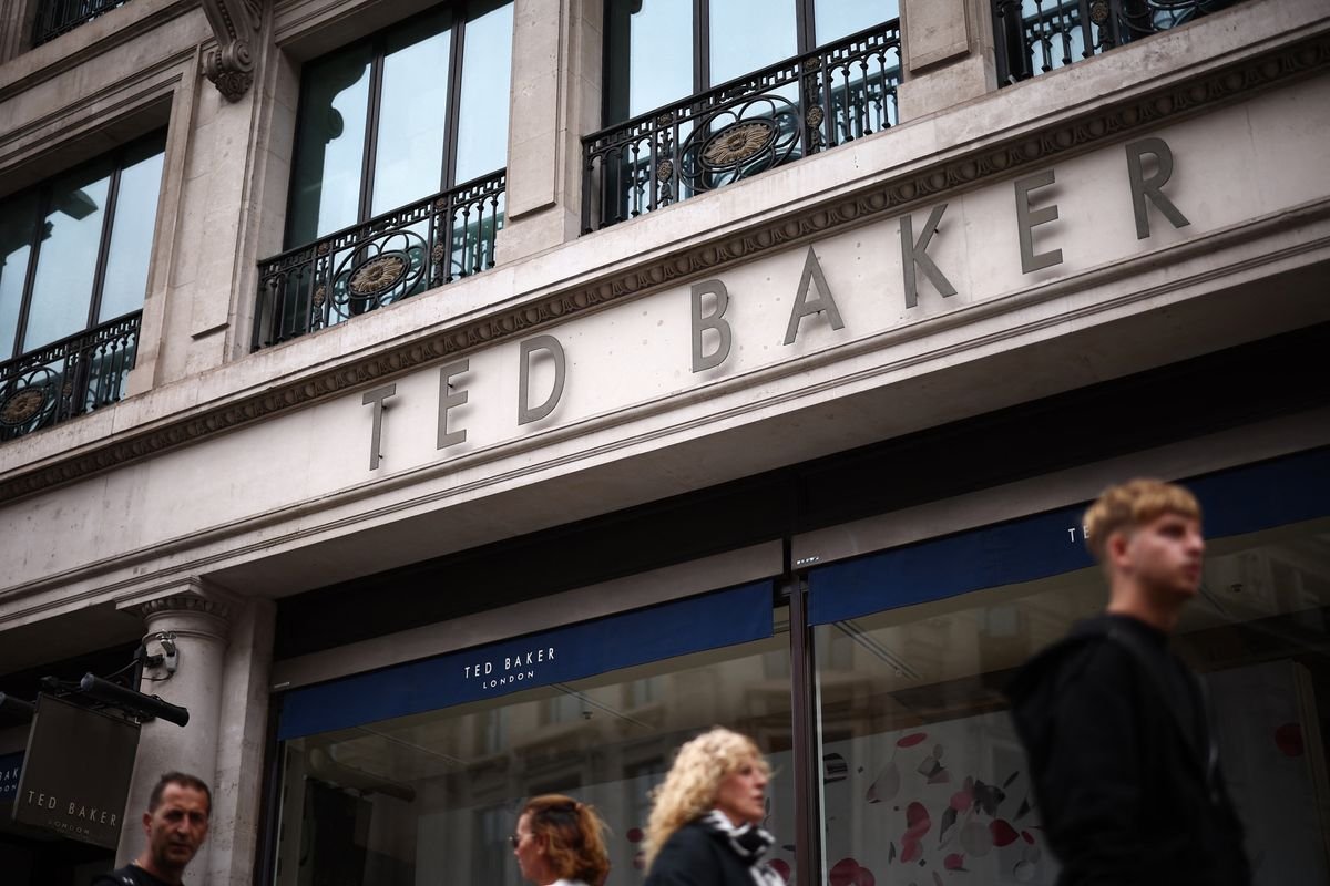 បង្អួចហាង Ted Baker 