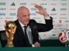 Infantino ការពារតម្លៃសំបុត្រ World Cup ហើយនិយាយថាអ្នកគាំទ្រគួរតែ “ស្ងប់ស្ងាត់” អំពីការបដិសេធរបស់អាជ្ញាកណ្តាលមិនចូលអាមេរិក។