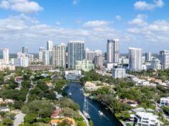 Ken Griffin មាន Miami ។ Stephen Ross មាន West Palm Beach ។ Fort Lauderdale មាន Wayne Huizenga ហើយវាបានឈ្នះតាំងពីពេលនោះមក