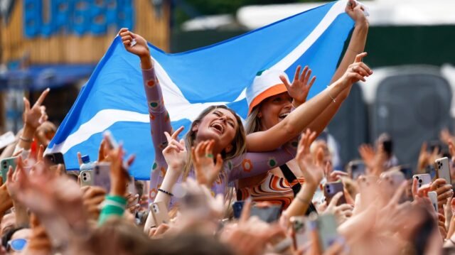 1781293016_1_Festival-goers.jpg
