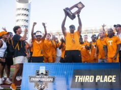 National Champion Relay នាំ Vols ទៅកាន់ចំណាត់ថ្នាក់លេខ 3 ក្នុង NCAA