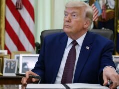 លោក Trump និយាយថាលោកនឹងចុះហត្ថលេខាលើកិច្ចព្រមព្រៀងជាមួយអ៊ីរ៉ង់នៅថ្ងៃអាទិត្យដើម្បីបើក Hormuz ឡើងវិញ
