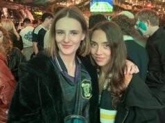 អ្នកគាំទ្រស្កុតលែននៅ Edinburgh និង Glasgow អបអរជ័យជម្នះជាប្រវត្តិសាស្ត្ររបស់ពួកគេក្នុង World Cup