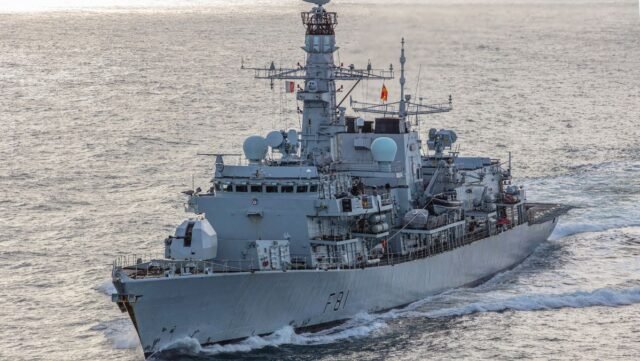 1781423342_0_Royal-Navy-shadows-Russian-ships.jpg