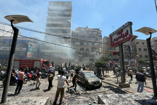 1781478479_2462169-dans-les-rues-de-la-banlieue-sud-de-beyrouth-apres.jpg