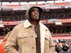 Deion Sanders នៃរដ្ឋ Colorado ថ្លឹងថ្លែងលើការភ្នាល់ ខណៈដែលរឿងអាស្រូវនៃការលេងល្បែងដណ្តើមបាល់នៅមហាវិទ្យាល័យ
