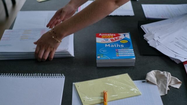 1781700781_545e91f_upload-1-6kuz8ugsdukg-afp-20250617-hl-baloy-2803355-v1-highres-franceeducationschoolexambacc.jpeg
