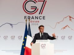 លោក Macron សន្មត់ថាមានចិត្តសប្បុរសរបស់គាត់ចំពោះ Trump ហើយប្រៀបធៀបវាទៅនឹងយុទ្ធសាស្ត្ររបស់… ក្រុមបាល់ទាត់បារាំង