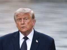 លោក Donald Trump និងអ៊ីរ៉ង់បានចុះហត្ថលេខាលើកិច្ចព្រមព្រៀងបញ្ចប់សង្គ្រាមនៅមជ្ឈិមបូព៌ា – franceinfo