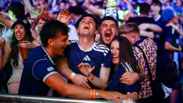 1781739832_0_GettyImages-2281479996.jpg