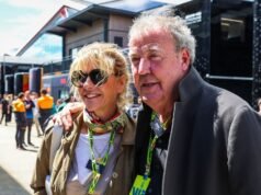មិត្តស្រីរបស់ Jeremy Clarkson Lisa Hogan ចែករំលែកព័ត៌មានថ្មីៗបន្ទាប់ពីការធ្វើរោគវិនិច្ឆ័យជំងឺមហារីករបស់អ្នកធ្វើបទបង្ហាញ