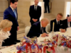 Trump ចង់ឃើញមាស “ពិត” នៅ Versailles ។ គាត់បានចុះហត្ថលេខាលើកិច្ចព្រមព្រៀងអ៊ីរ៉ង់នៅក្នុងវាំង