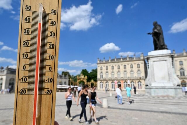 1781819037_2466826-la-canicule-a-pousse-plusieurs-municipalites-a-ann.jpg