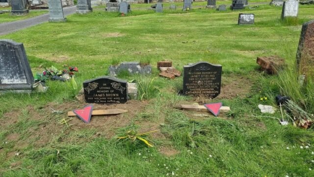 1781876399_0_CTR_PAN_170626_cemetery_04.jpg