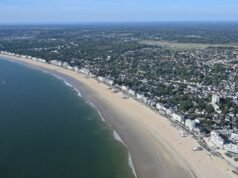 ធ្លាក់យន្តហោះទេសចរណ៍នៅ La Baule ស្លាប់២នាក់