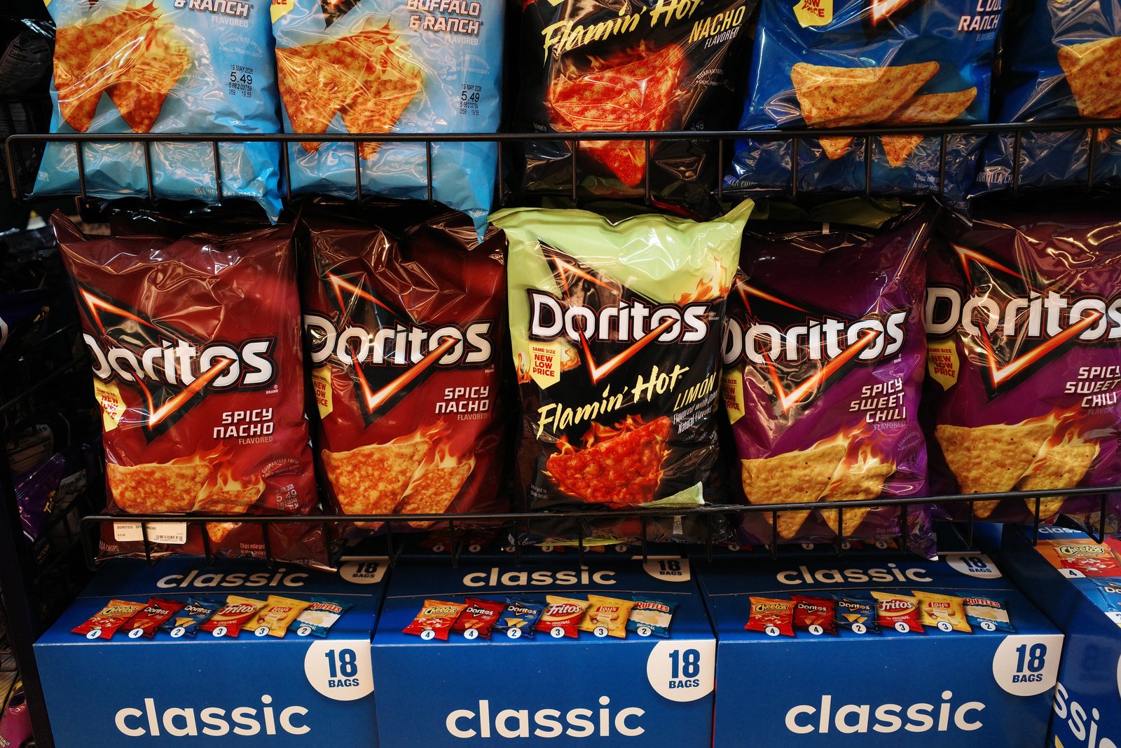 អ្នកបង្កើត Doritos ក៏បានចេញកំណែពណ៌ធម្មជាតិផងដែរ។