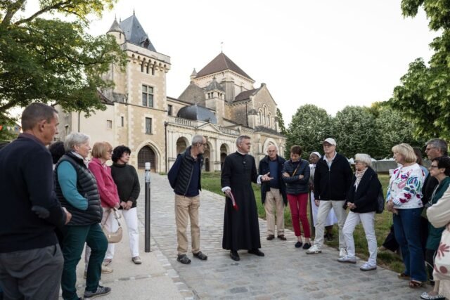 1782046736_2467555-le-6-juin-2026-don-chevallier-recoit-des-visiteurs.jpg