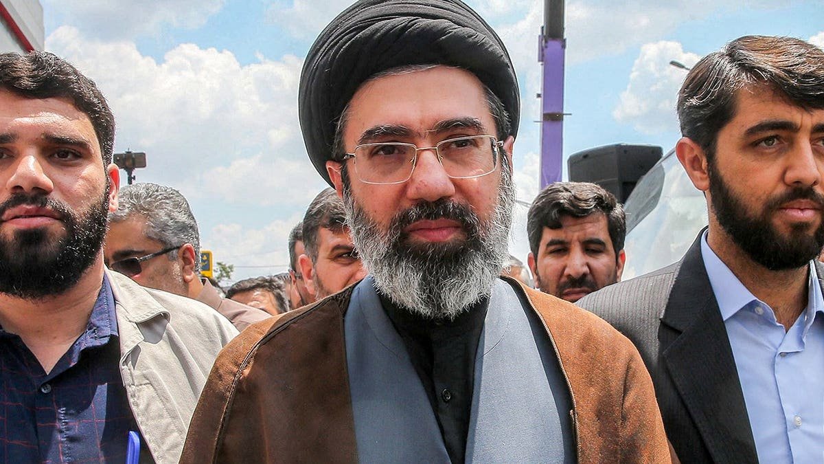 Mojtaba Khamenei ចាកចេញ។