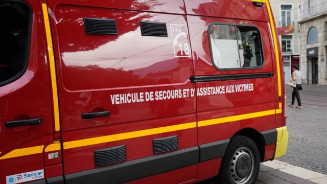 1782099420_Un-vehicule-des-pompiers-a-Grenoble-le-26-aout-2023-2243280.jpg