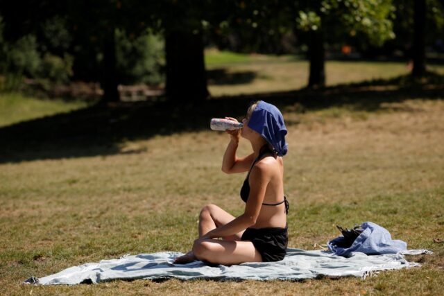 1782110814_2026-06-19T092638Z_1215445392_RC2XWLA9O6R8_RTRMADP_3_EUROPE-WEATHER-FRANCE-HEAT.JPG