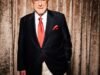 តារាឧស្សាហកម្ម Sony Clive Davis ដែលបានចិញ្ចឹម Janis Joplin និង Whitney Houston បានទទួលមរណភាពក្នុងអាយុ 94 ឆ្នាំ