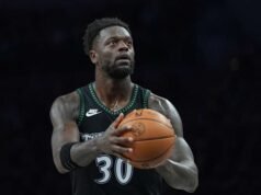 យោងតាមប្រភព AP Timberwolves កំពុងជួញដូរ Julius Randle ទៅ Nets ក្នុងកិច្ចព្រមព្រៀងបីក្រុម។