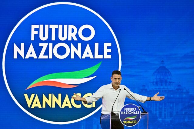 1782232434_2469643-roberto-vannacci-s-exprime-lors-de-lassemblee-cons.jpg