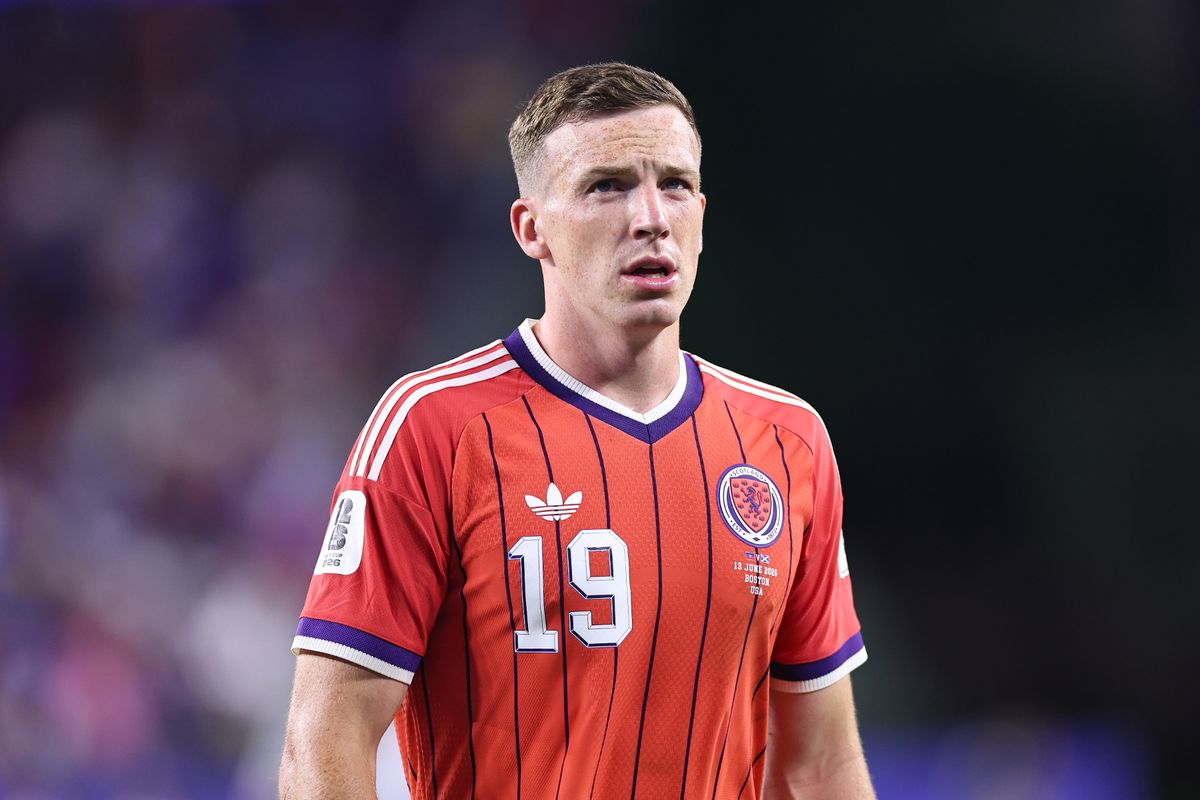 លោក Lewis Ferguson មកពីប្រទេសស្កុតឡែន និង Bologna